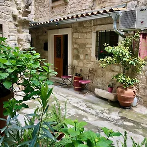 Apartment Venus Of The Palace - New Renovated, Split